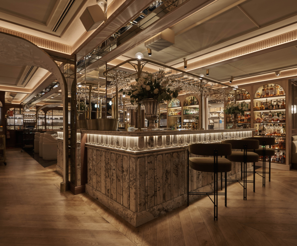 Interior del restaurante Babette en Marbella bajo la gestión de obra de Sixfold