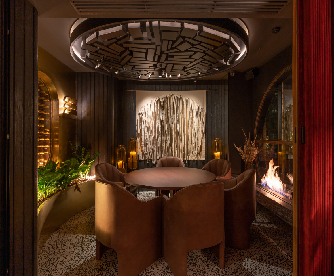 Diseño interior del restaurante Leña en Marbella por Sixfold, gestión de obra y project management